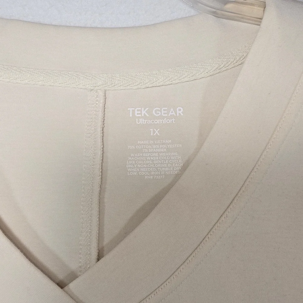 Tek Gear Ultracomfort Cream V-Neck Sleeveless Sweatshirt Vest Womens 1X Athleisu